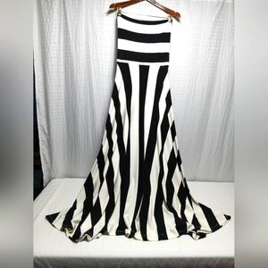 Boston Proper Strapless Bold Stripe Maxi Dress. Size M NWT